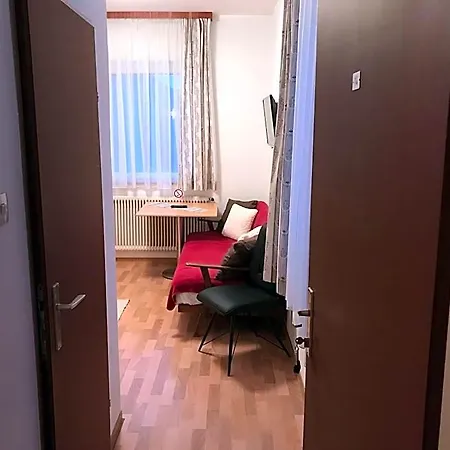 Rettensteinerhof Wirtshaus Hotel *