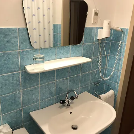 ホテル Rettensteinerhof Wirtshaus *