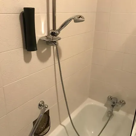 Rettensteinerhof Wirtshaus ホテル *