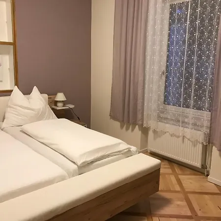 ホテル Rettensteinerhof Wirtshaus Hollenstein an der Ybbs