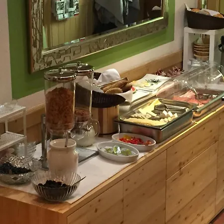 Rettensteinerhof Wirtshaus ホテル